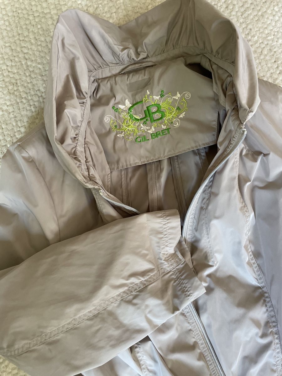 Gil Bret Giacche: Gil Bret Regenjacke, hellbeige ,Grösse 46 – Usato da Basel venduto da Jul17 1