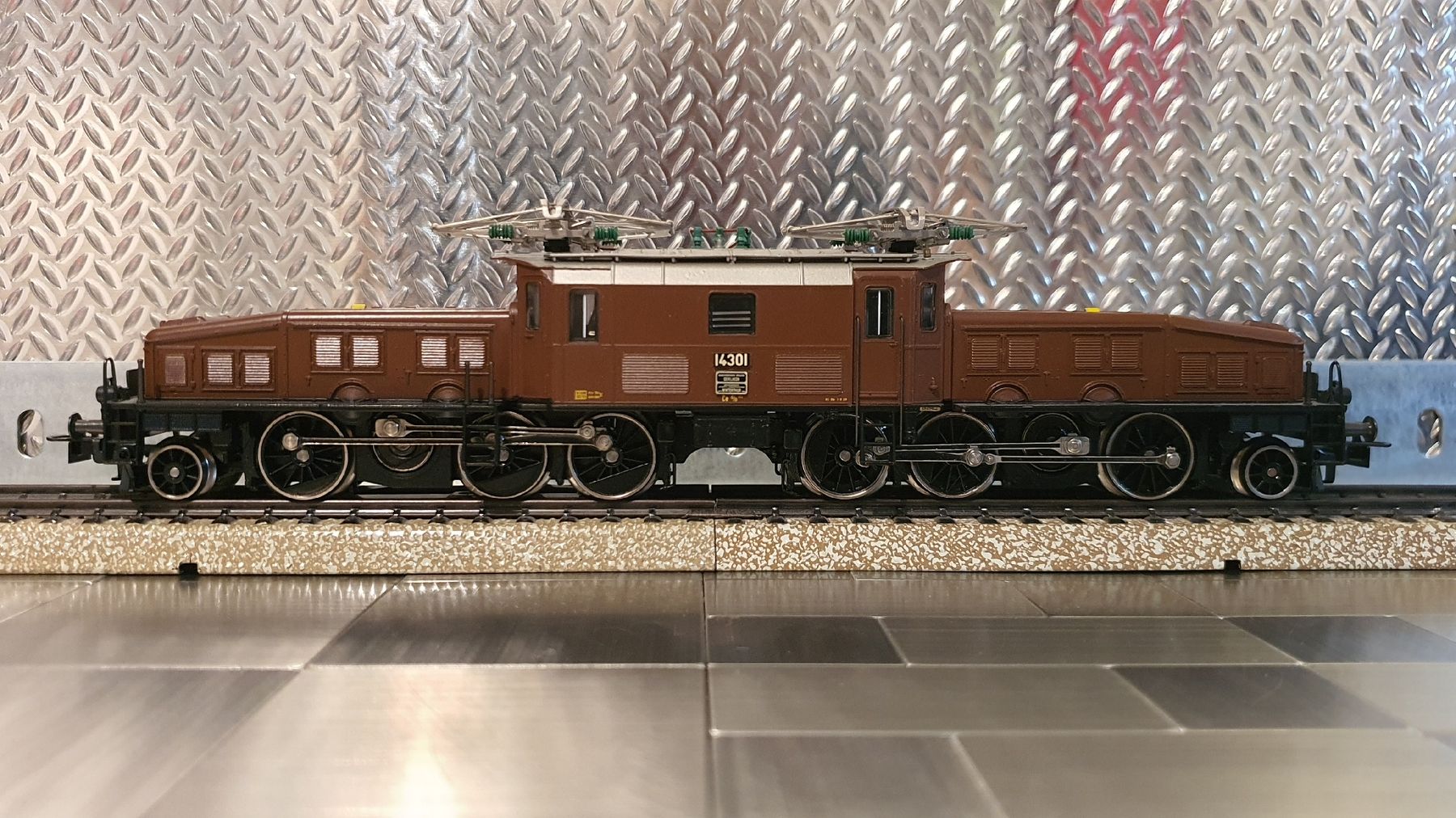 Märklin Modellini di ferrovie: MÄRKLIN 3352 LOKOMOTIVE  – Usato da Männedorf venduto da Modellbau-wyss