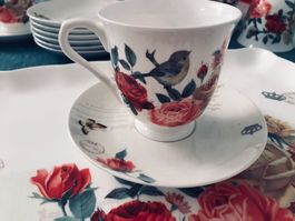8 x Kaffeetasse mit Tablett