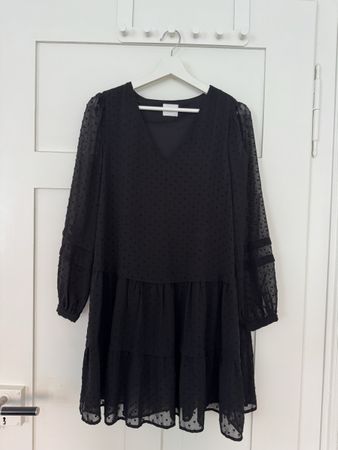 Kleid schwarz mit Punkten