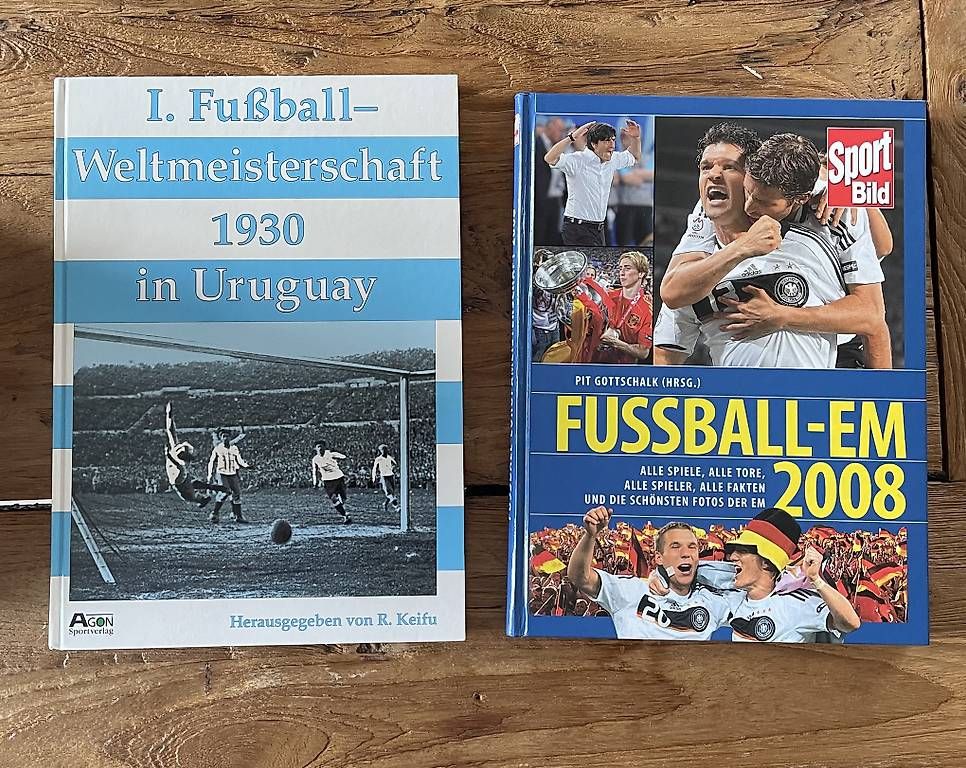 Libri: Fussball WM Bücher – Usato da Niederwil AG venduto da Kokolores68 1