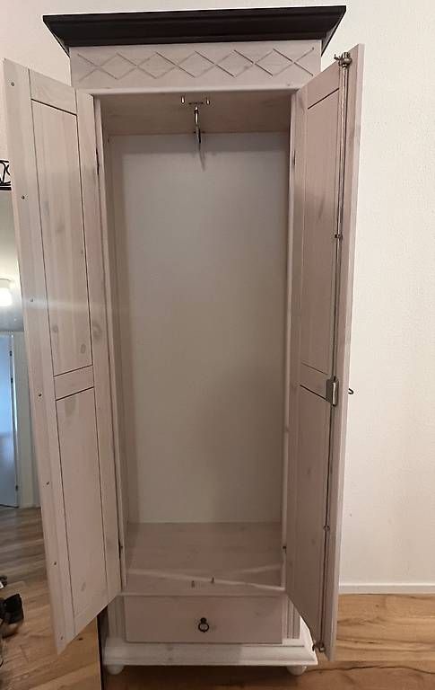 Guardaroba: Garderobenset aus Echtholz – Usato da Baden venduto da liz_8fx9 3
