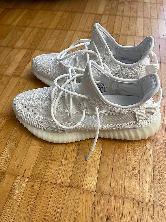 Scarpe da uomo: Yeezy Boost 350 v2 Bone 42 2/3 – Usato da Zürich venduto da swagger 1