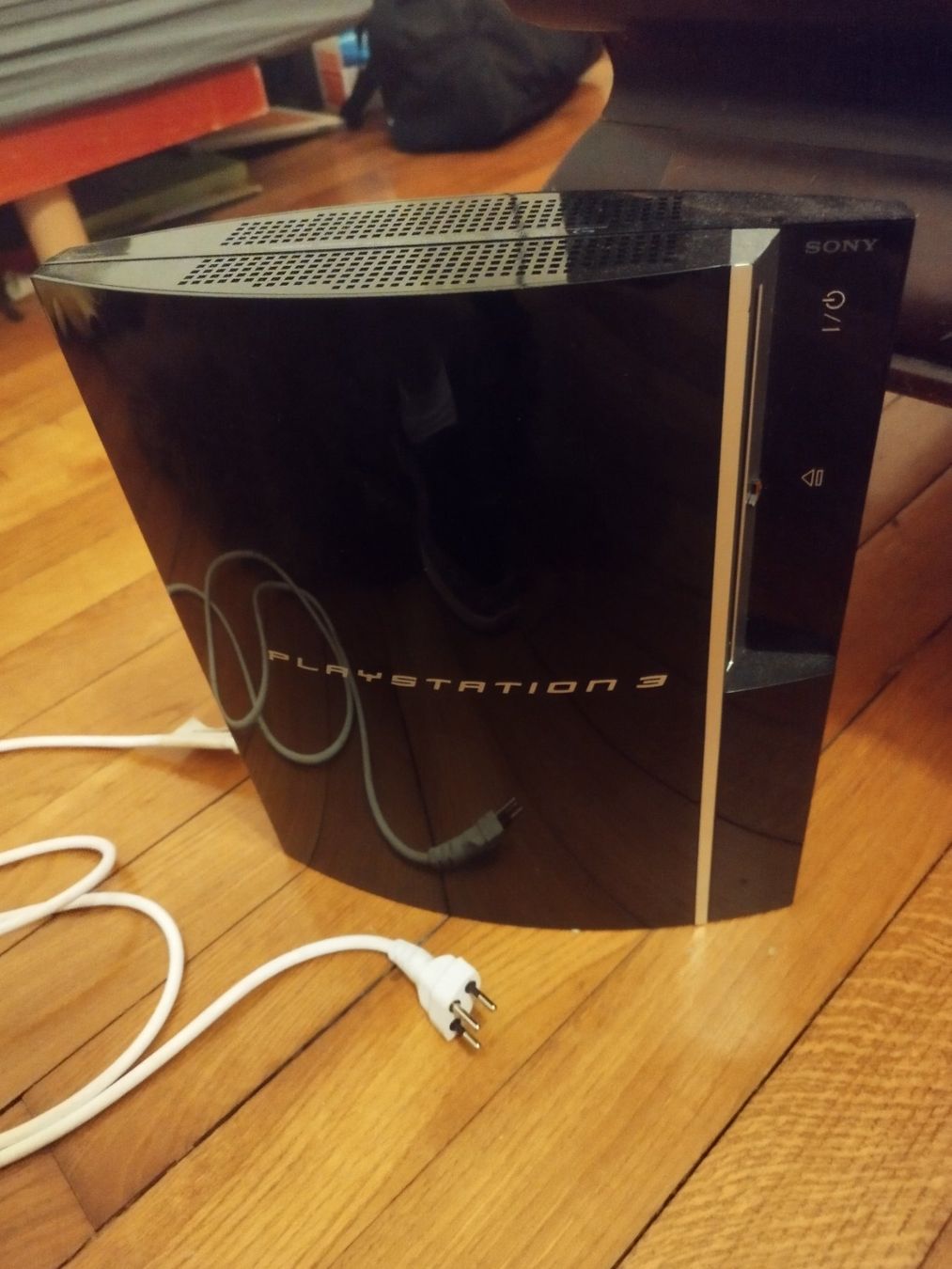 Sony Console: Sony PlayStation 3 avec deux jeux – Usato da Vallorbe venduto da Leonidas1337