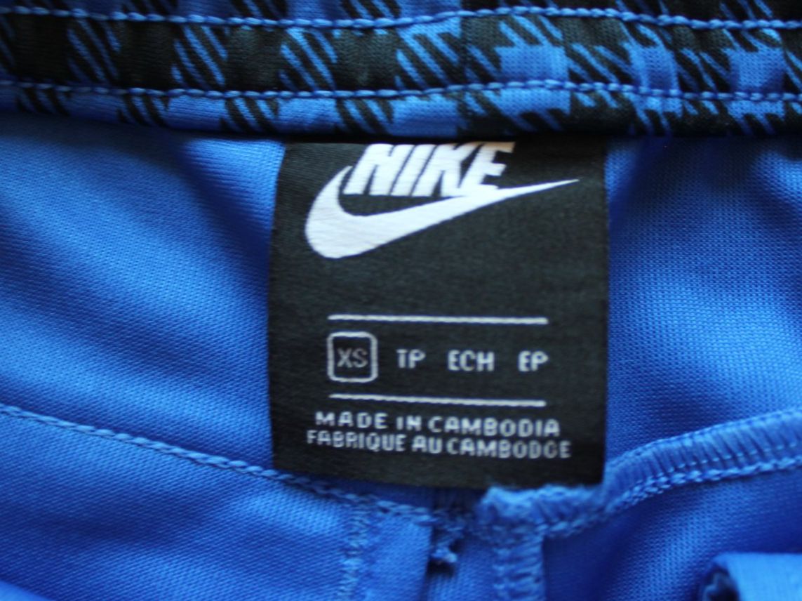 Nike Pantaloni: Pantalon Nike t. XS – Usato da Peseux venduto da Gilloss 7