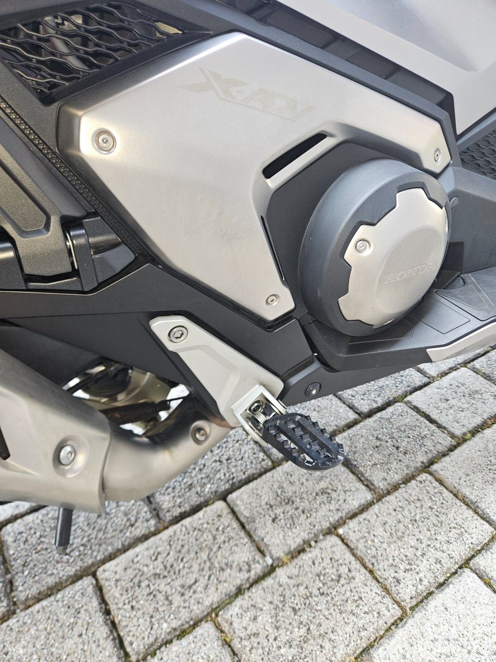 Honda Scooter: HONDA X-ADV 750 - Roller – Usato da Otelfingen venduto da rom_2kzl 4
