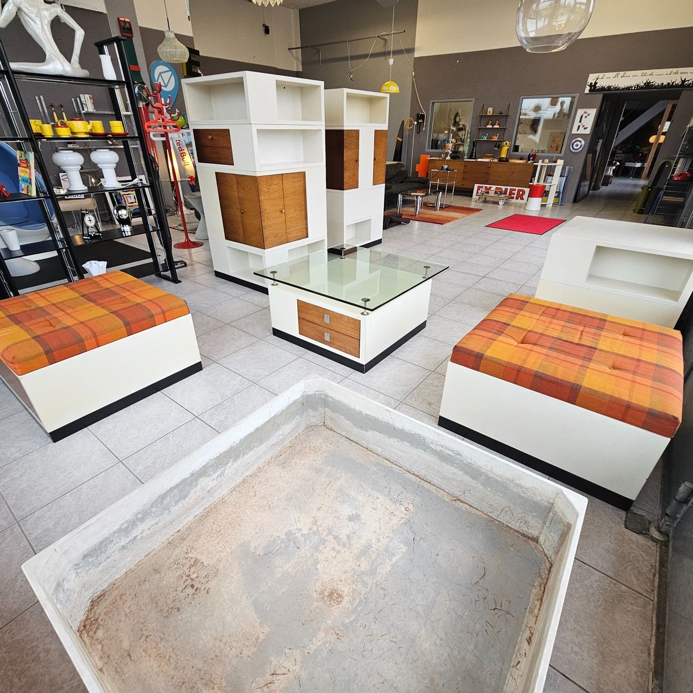 Armadi: 1968 Loft-Einrichtung, Wohnungseinrichtung Modular Elemente – Usato da Nottwil venduto da Wondewa-Shop 5