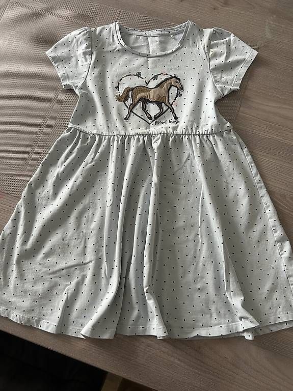 Vestiti: Sommerkleid  – Usato da Bürglen TG venduto da olg_v7f7