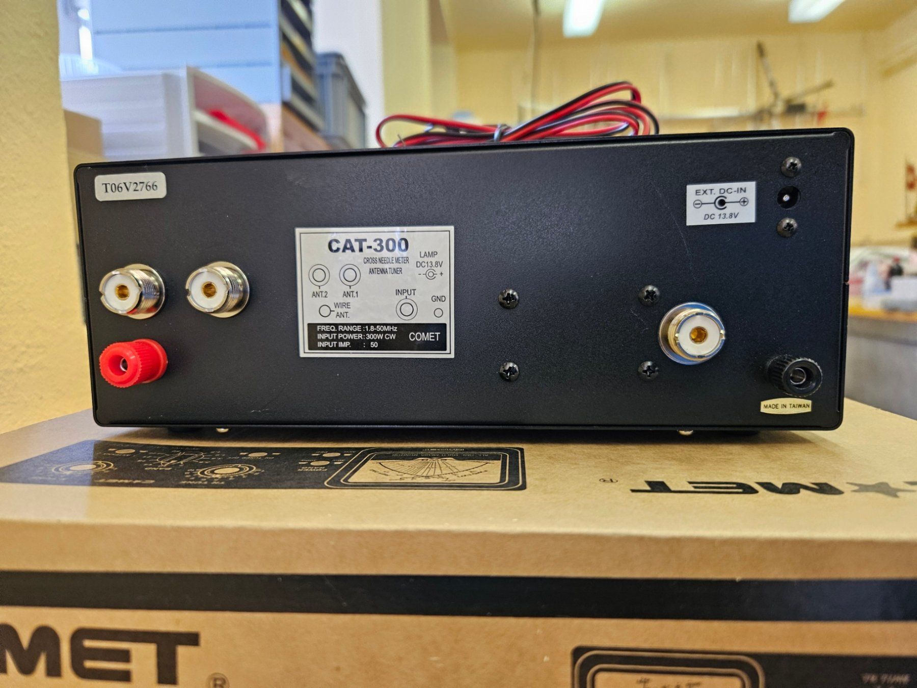Radiocomunicazione: Antennentuner Comet Cat 300 1.8 - 50 Mhz – Usato da Rüeggisberg venduto da Logitech007 1