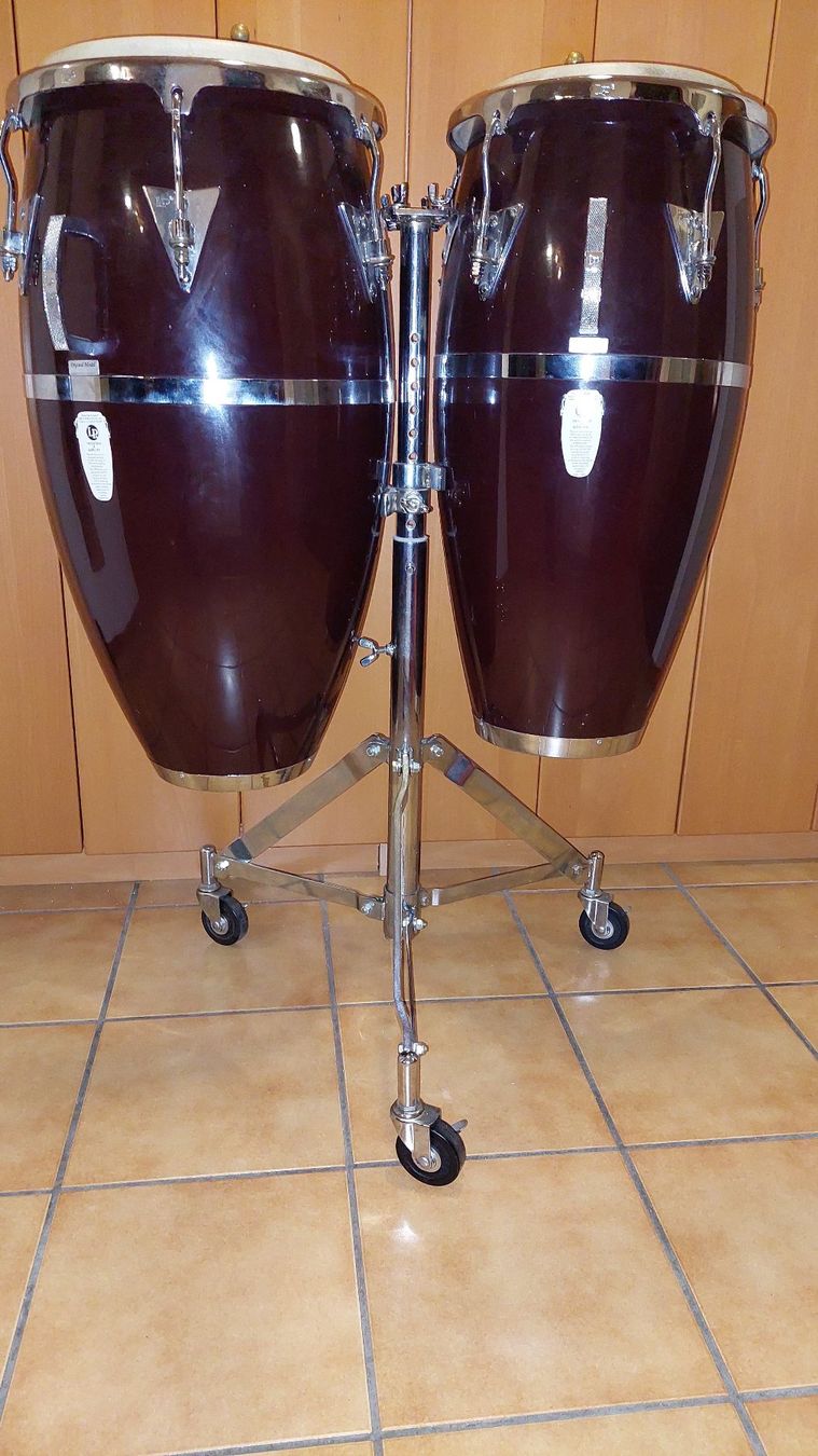 Meinl Musikinstrumente: Congas – Gebraucht aus Sullens von Bruj 1