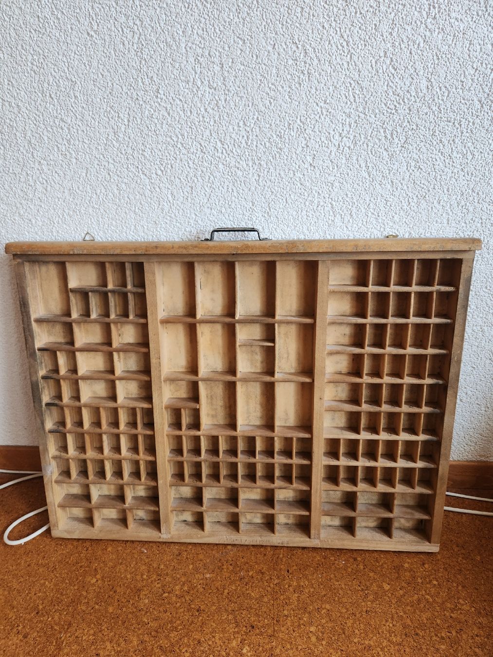 Vetrine: Antiker Setzkasten aus Holz – Usato da Herisau venduto da bin_da