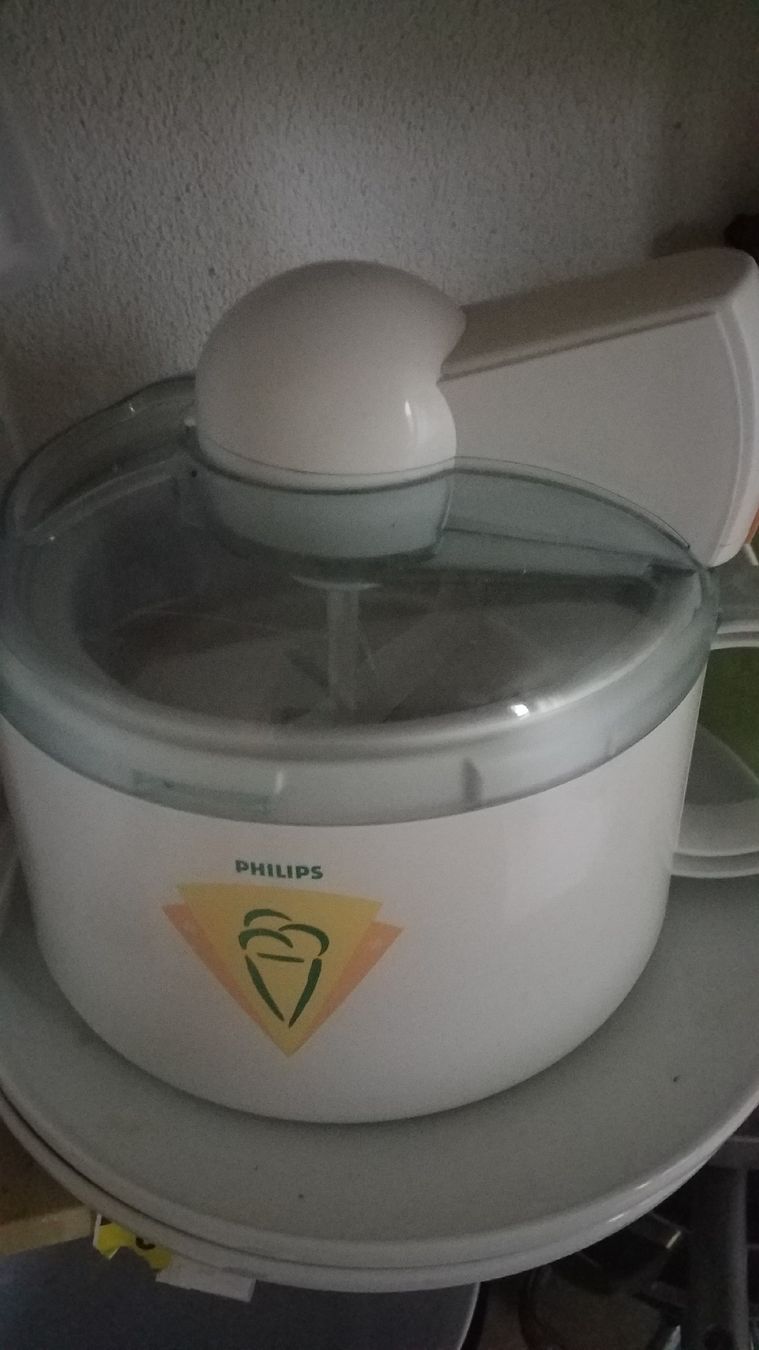 Philips Küchengeräte: Eismaschine Philips HR 2303/1 – Gebraucht aus Meggen von Malecifent