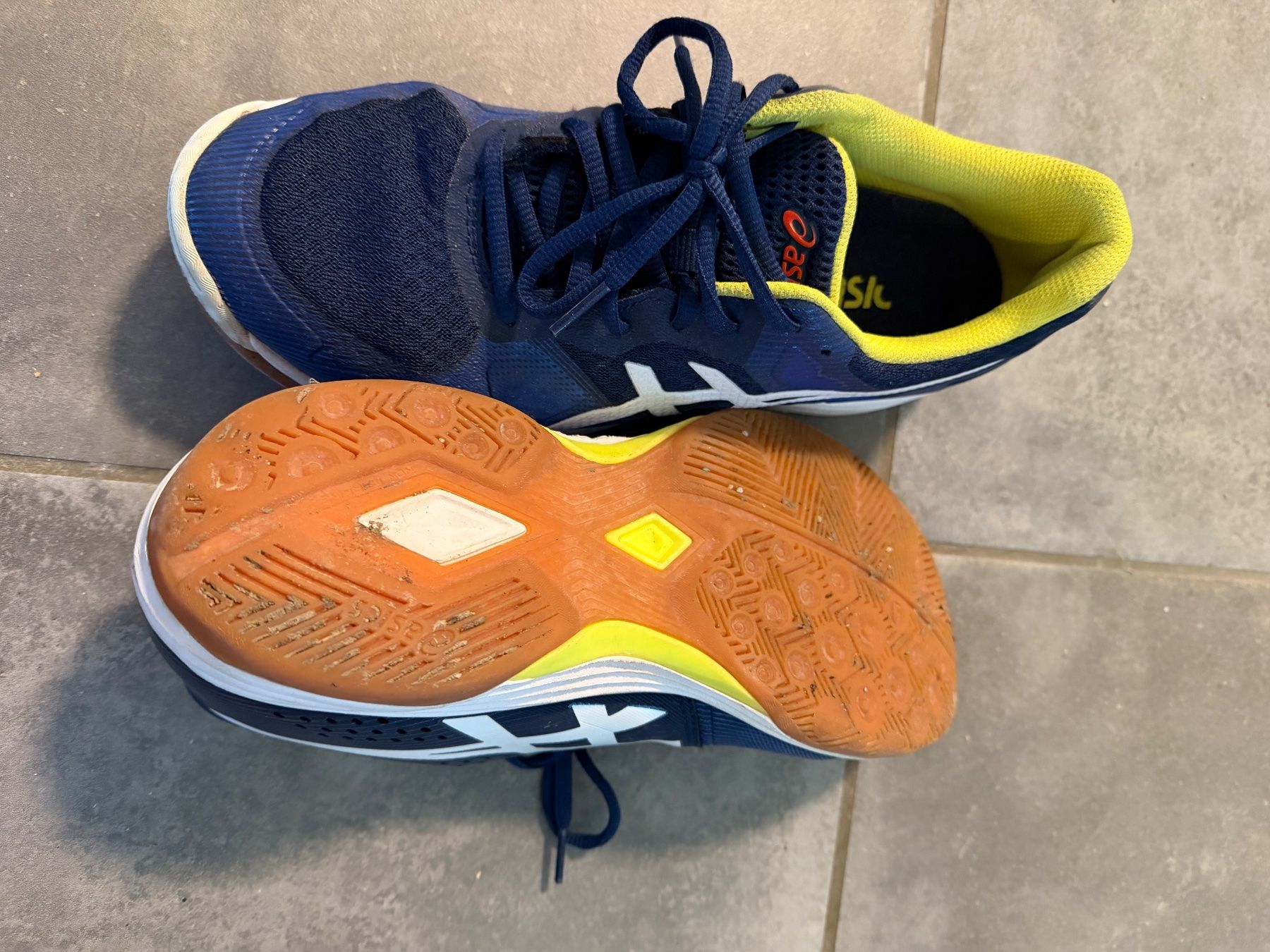 Asics Chaussures hommes: Asics Sportschuhe Gr.41,5 – D'occasion à Winterthur par flyingmatt 3
