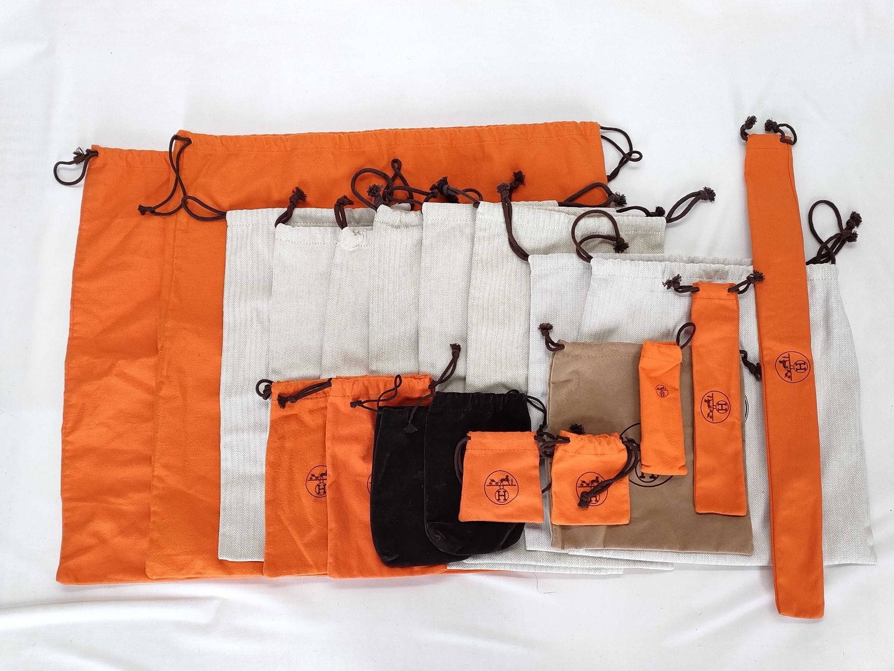 Hermès Borse: Hermes Staubbeutel Set – Usato da St. Gallen venduto da Love_Luxury