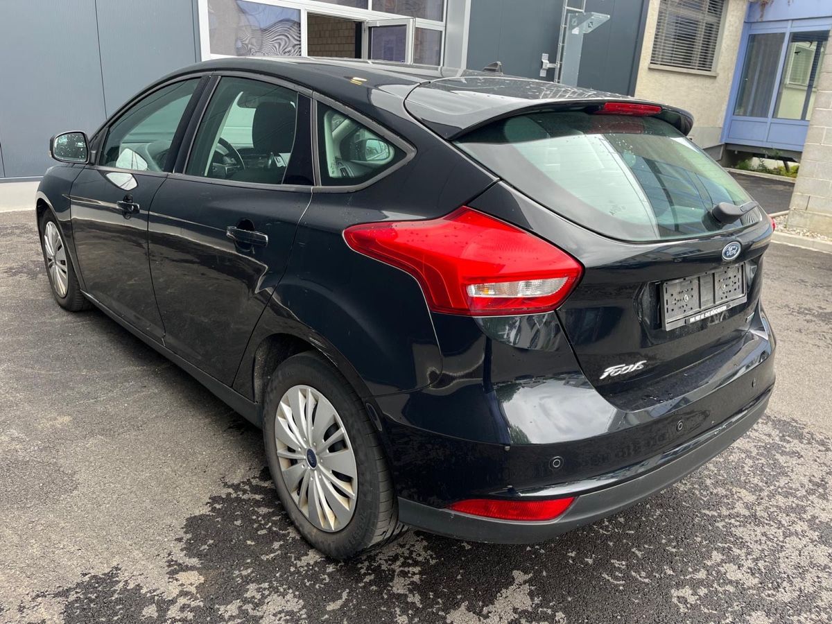 Ford Automobili: Ford Focus 1.0 – Usato da Wallbach venduto da SchnellAutomobile 3