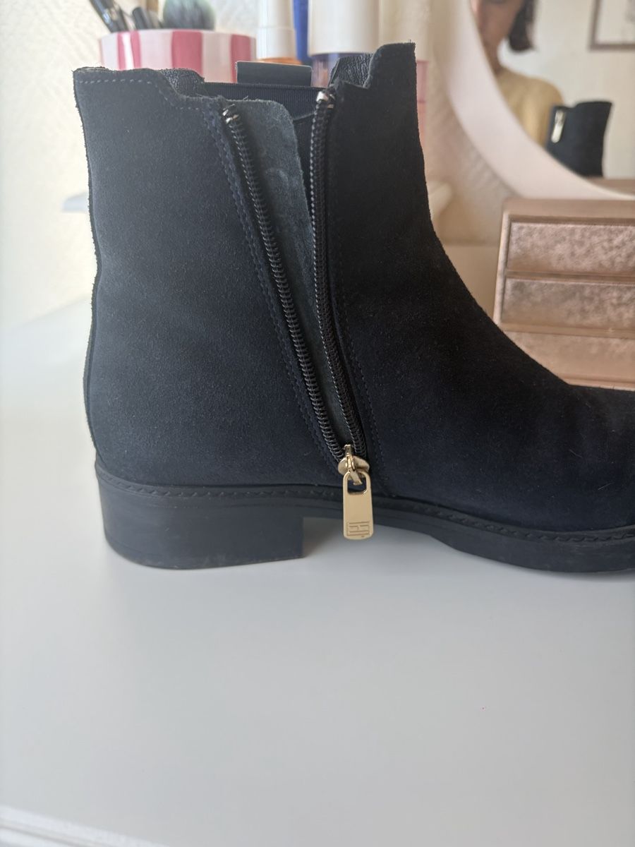 Tommy Hilfiger Scarpe da donna: Tommy Hilfiger Boots 38  – Usato da Basel venduto da Brunner.T 2