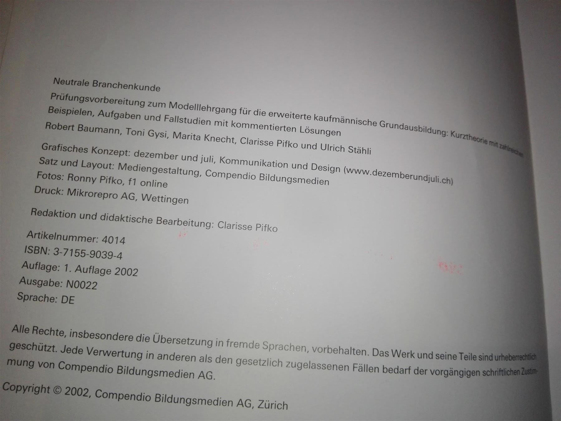 Libri: Neutrale Branchenkunde    (Compendio) – Usato da St. Gallen venduto da elkapone 2