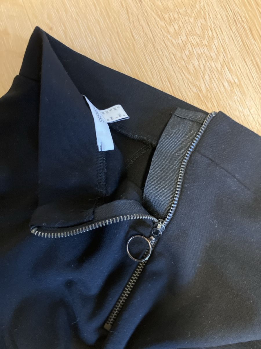 Esprit Gonne: Mini Jupe klassisch gr xs – Usato da Weissbad venduto da Praxedis_P51 1