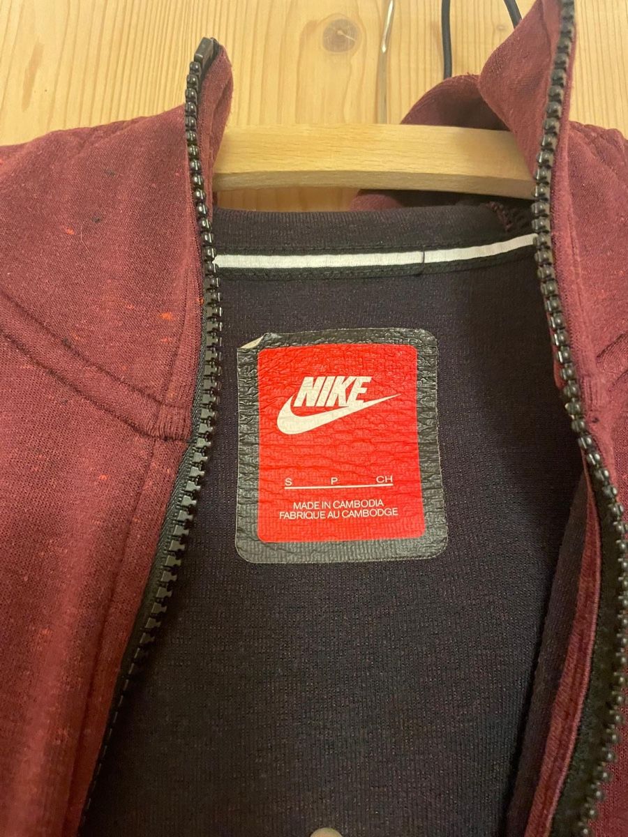 Pulls & Sweat-shirts: Nike Damenjacke Gr. S – D'occasion à Igis par zin_19 2