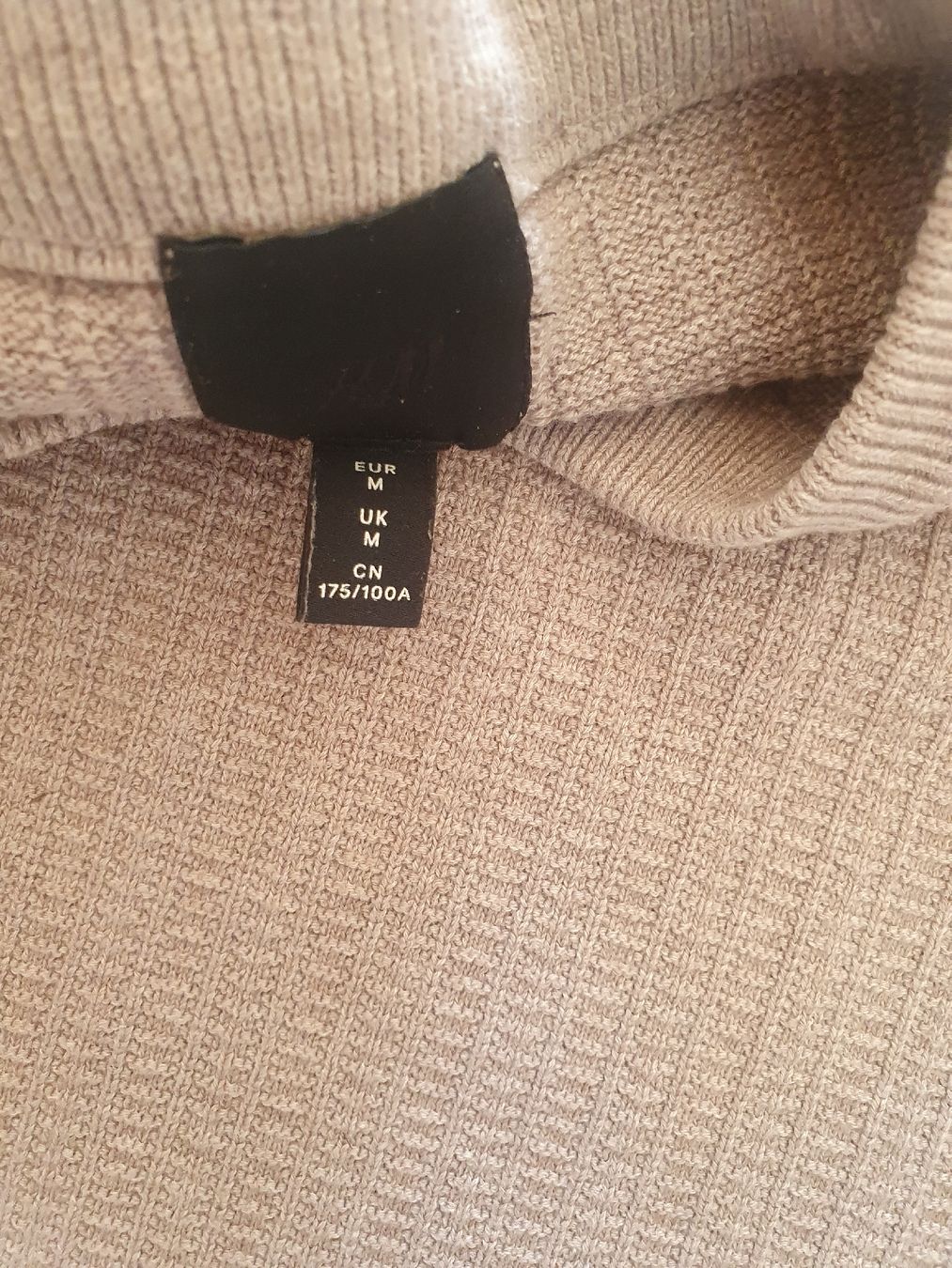 H&M Maglioni & Felpe: H&M Herren Strickpullover, Grösse M, Top Zustand! – Usato da Moosseedorf venduto da Sonnenschein.. 1