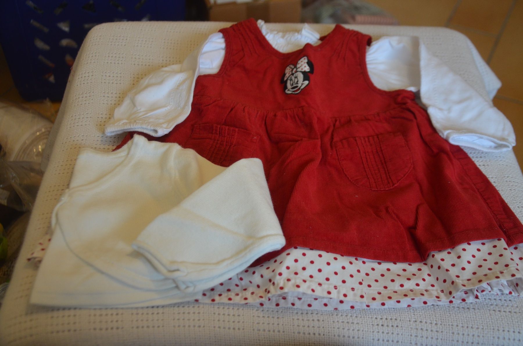 Vestiti & Gonne: TAILLE 68 - JOLIE ROBE + VESTE – Usato da Chiasso venduto da Dolly015