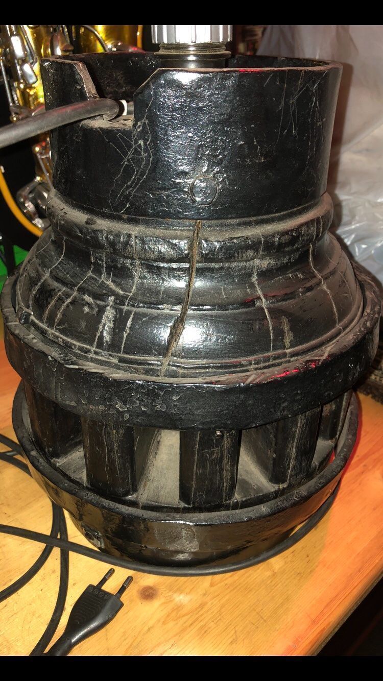 Lampen: Radnabe Lampe.Antik gross ohne schirm – Gebraucht aus Belp von Kbasic 1