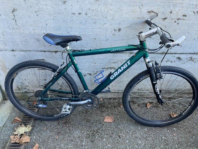 Vélos: vélo " Granit " 21v , 26' – D'occasion à Ursy par DK8