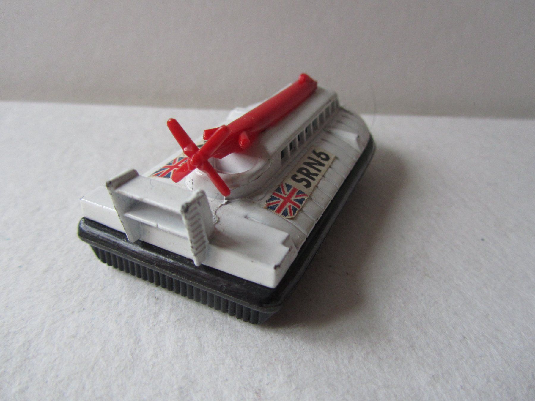 Matchbox Modellini d'auto: SRN6 Hovercraft, Matchbox Superfast, Nr. 72B – Usato da Weiningen ZH venduto da dietsch57 3