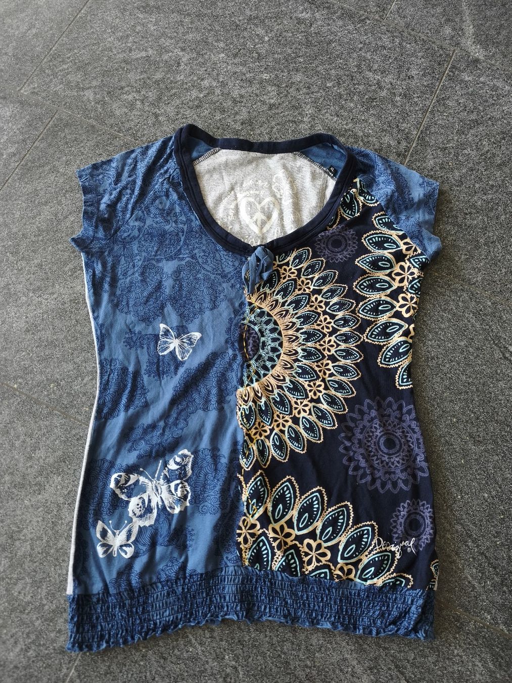 Desigual T-Shirts: Desigual T-Shirt  – Neu (gemäss Beschreibung) aus Hochdorf von Berry005