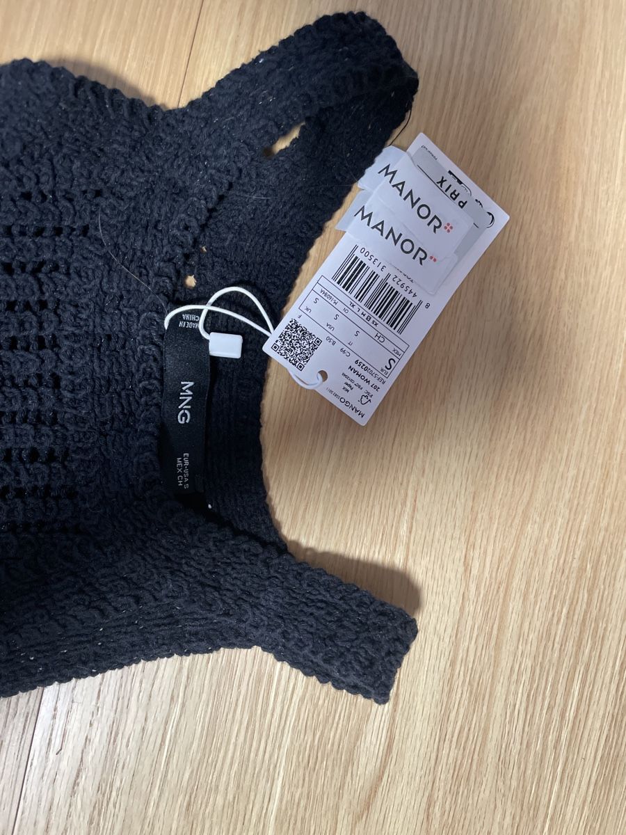 Mango Top: Mango — Halter-neck knitted black top – Nuovo e nell'imballaggio originale da Bern venduto da Divinaile 1