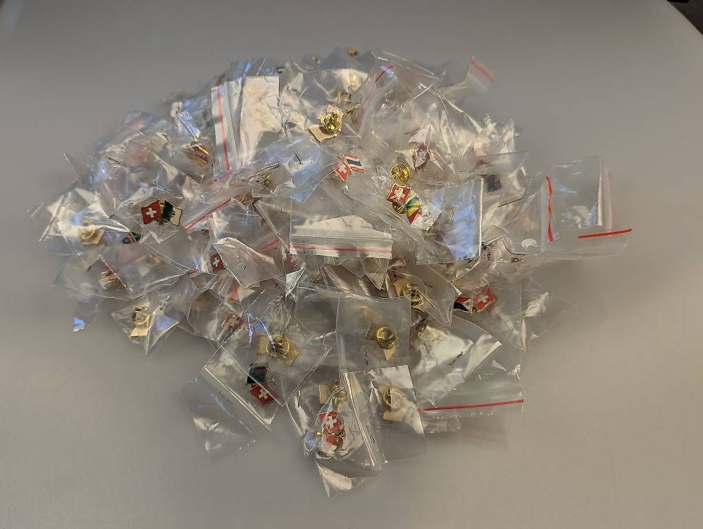 Plaketten & Abzeichen: Sammleredition !!! Pins Freundschaftspins Schweiz – Gebraucht aus Märwil von Patric.O. 3