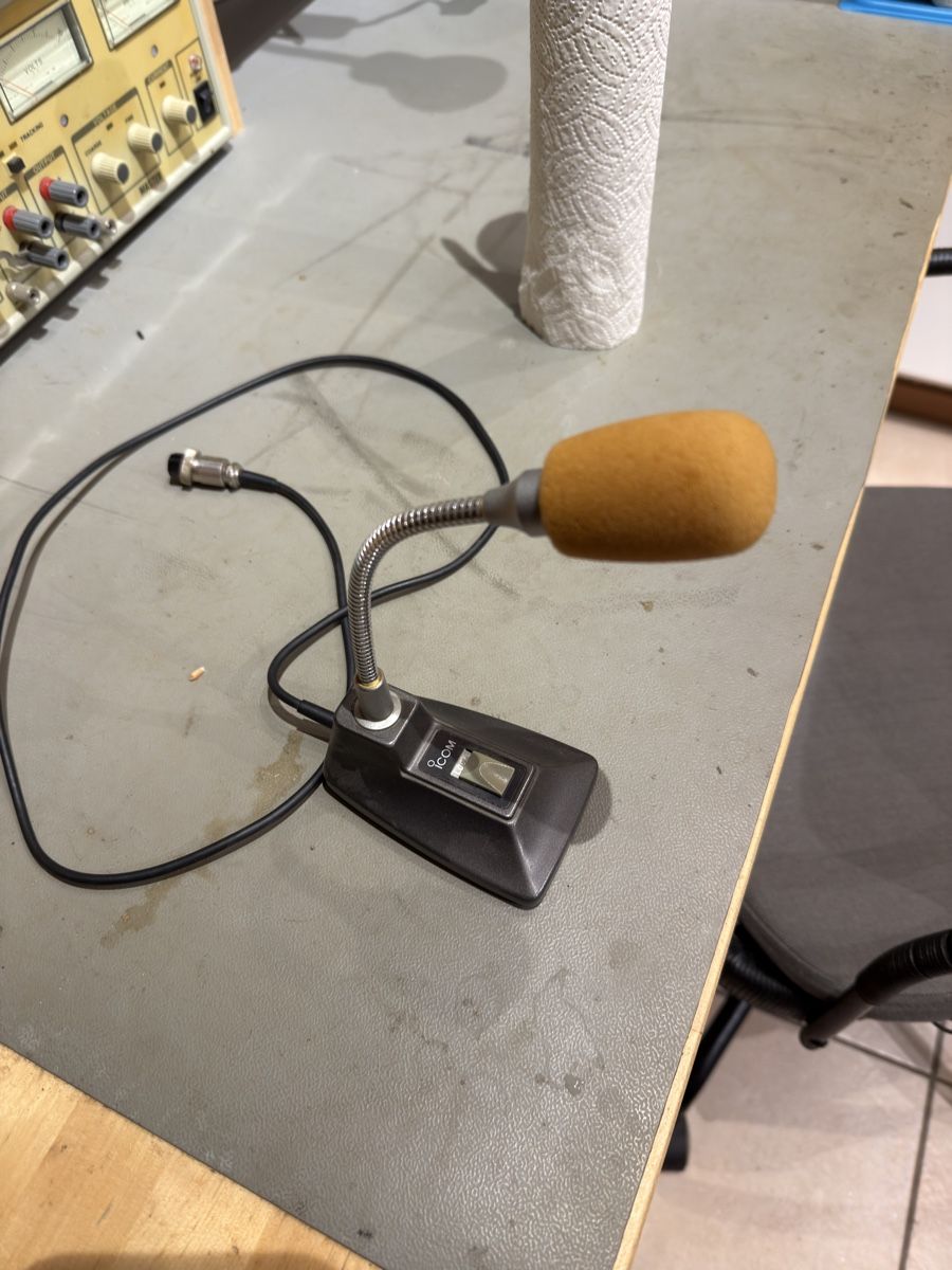 Icom Microfoni: Icom SM6 Standmikrofon – Usato da Lützelflüh-Goldbach venduto da Wurschdsalat