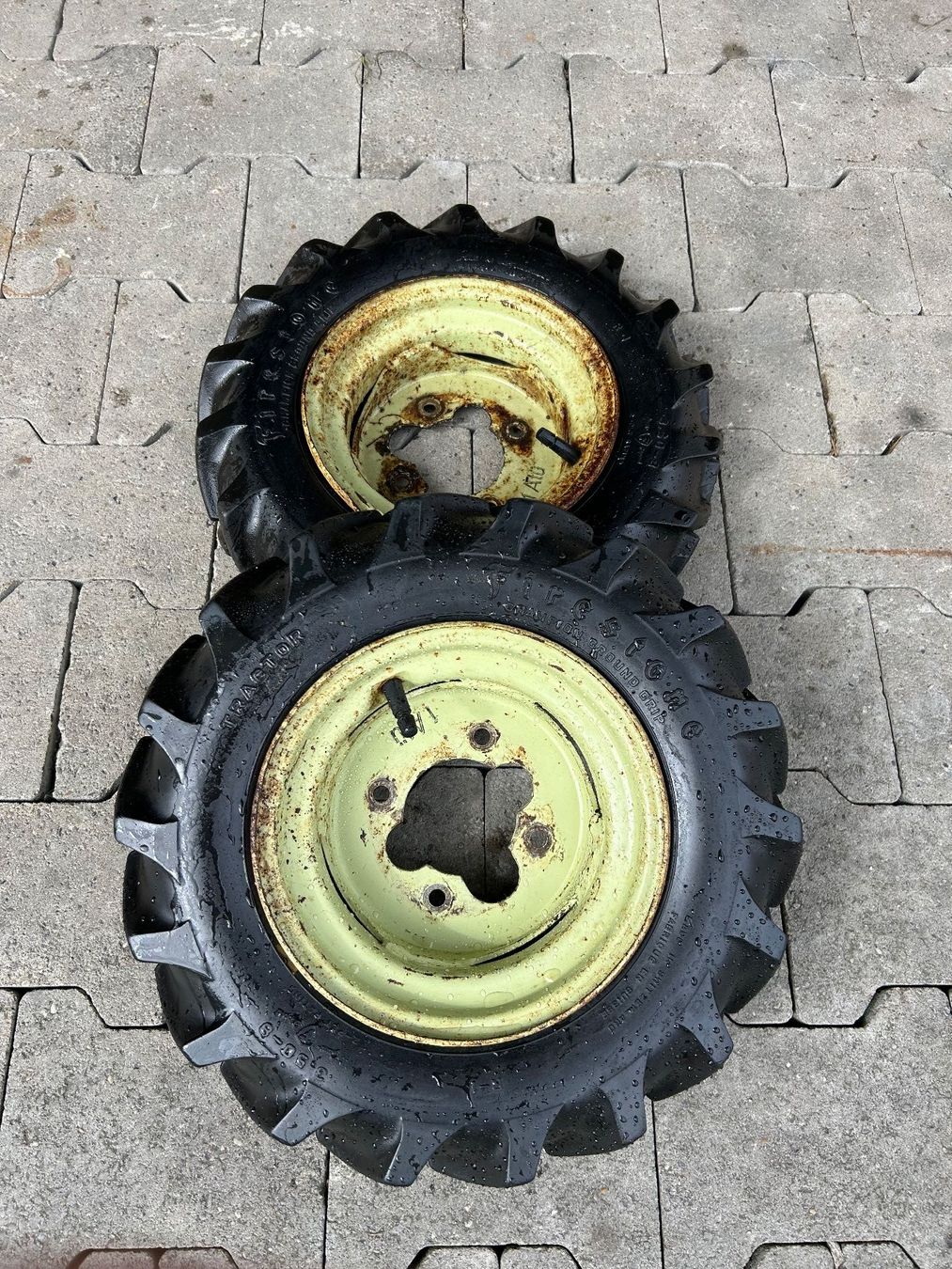 Pneumatici & Ruote complete: Motormäher Räder AEBI – Usato da Langnau b. Reiden venduto da WaRe01