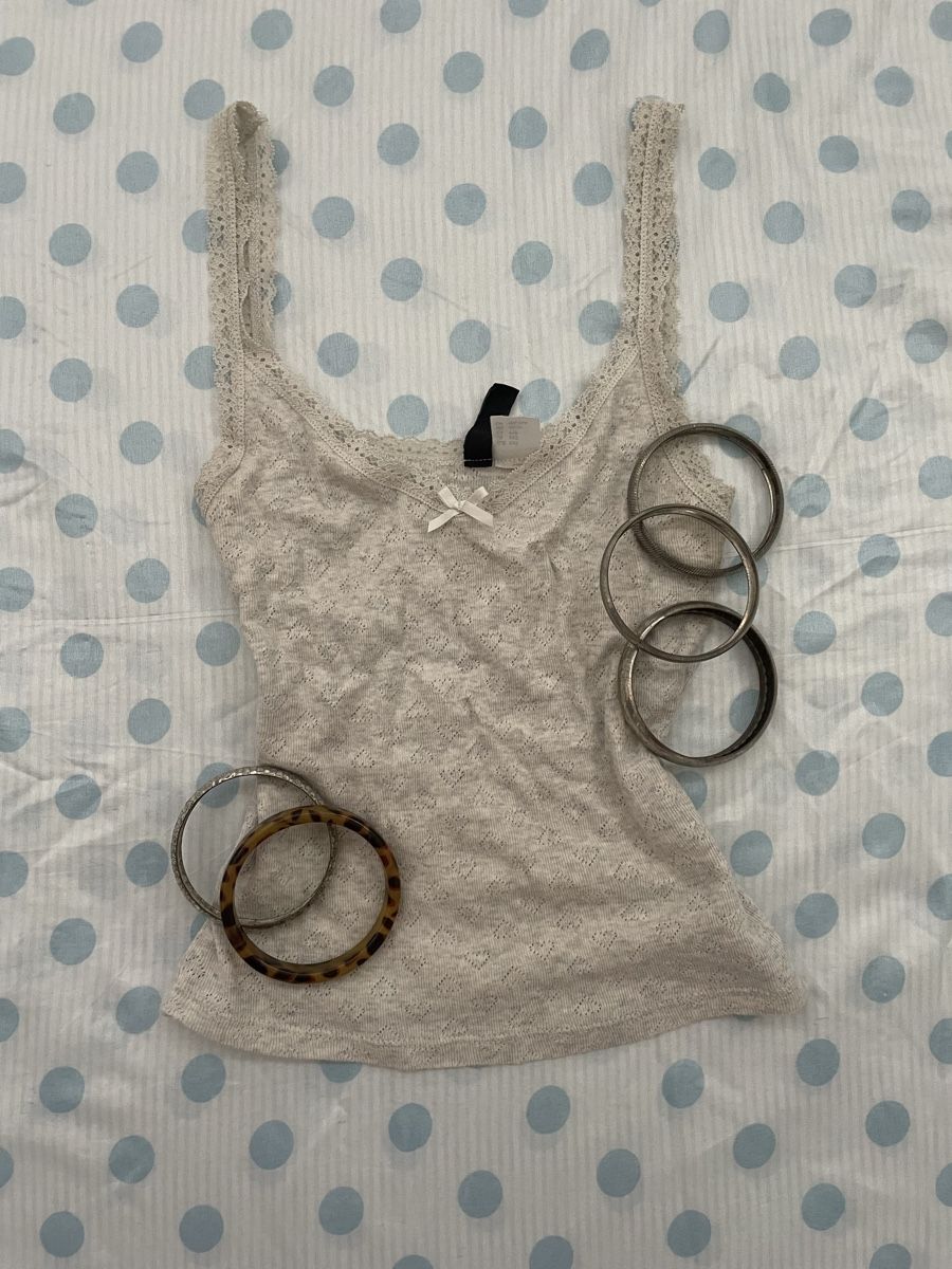 H&M Tops: Cami Top – D'occasion à Wohlenschwil par chi_k9ds