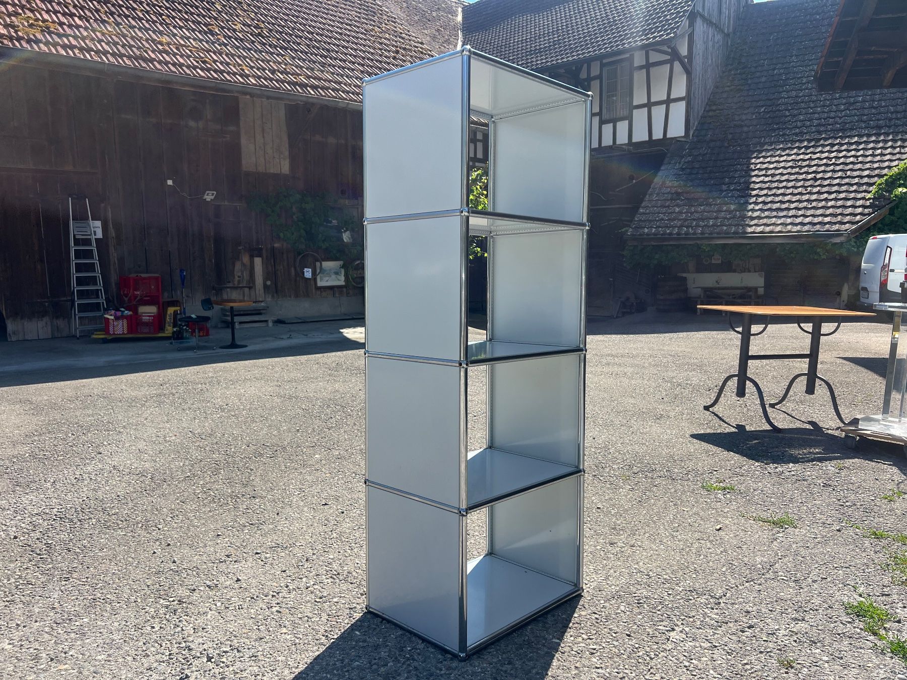 USM Scaffali: USM Haller Highboard - 4 Etagen Weiss – Usato da Otelfingen venduto da Yossi-68 2