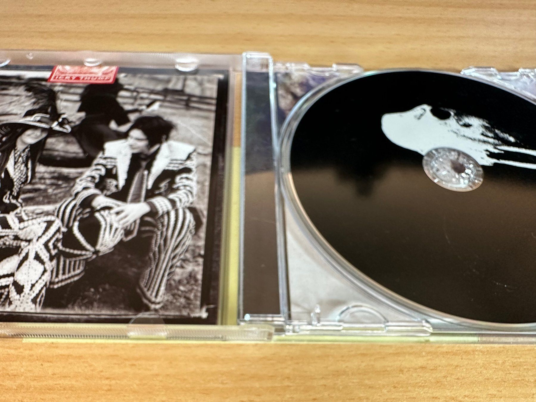 CD: The White Stripes – Icky Thump – Usato da Rikon im Tösstal venduto da Alpenmutz 2
