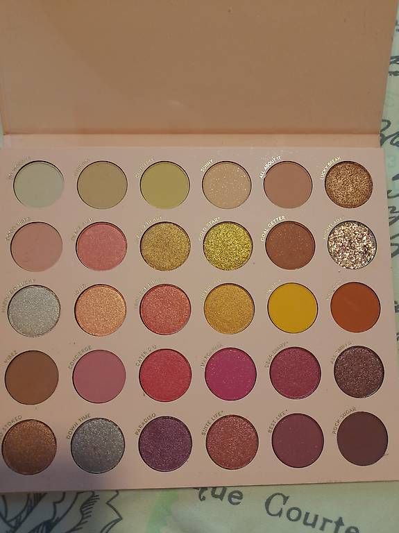 Make-up: Colourpop eyeshadow palette – Usato da Hochdorf venduto da gal_w9hk 1