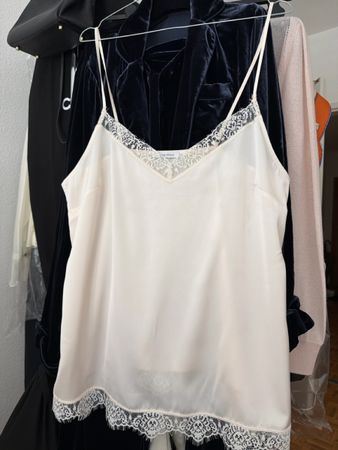 Simone Perle top 