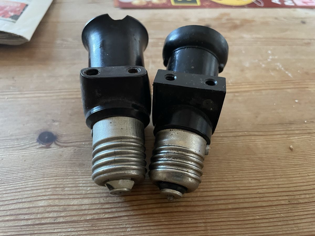 Stecker: 2 x Steckdose für Lampe – Gebraucht aus Au TG von and_k8st 2