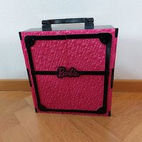 Barbie Kleiderschrank