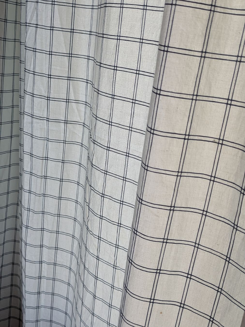 Tende: Vorhang weiss mit Karomuster 140x220 - 2 Stuck – Usato da Zürich venduto da gab_57qm 3