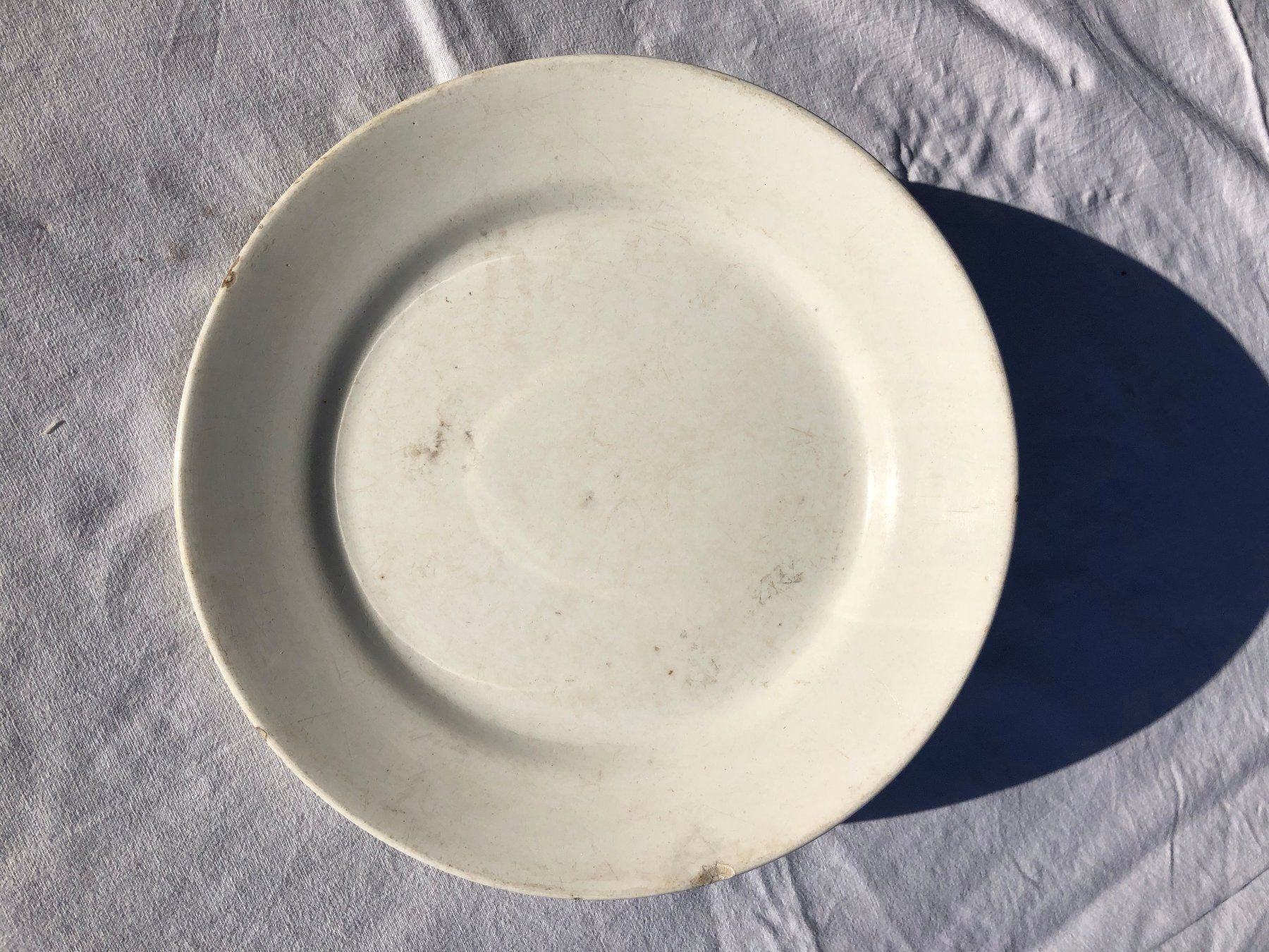 Piatti: Assiette en porcelaine ''OPAQUE'' – Usato da Saignelégier venduto da Ax3l 2