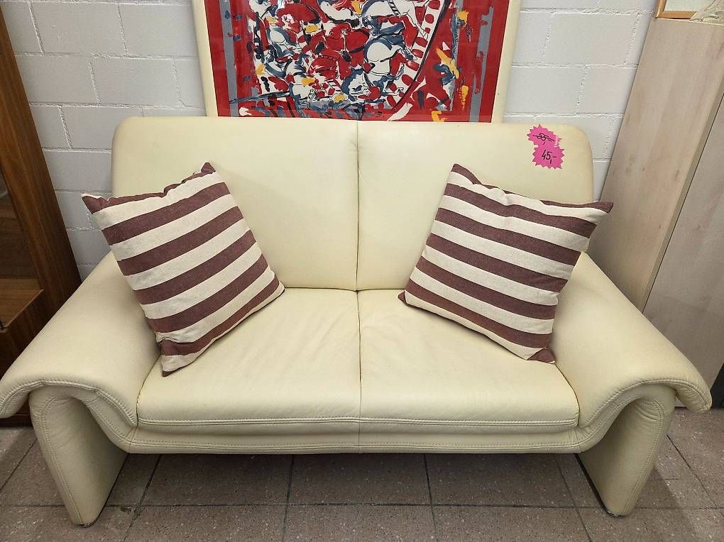 Sofas: Kleines Sofa in Creme zu verkaufen – D'occasion à oberaach par osterloh_antik 2