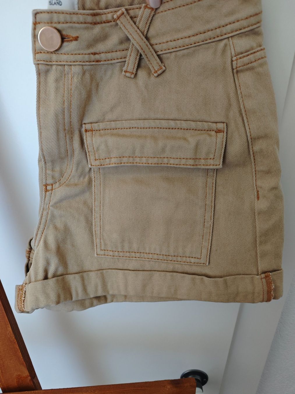 Pantalons: Short – D'occasion à Hermenches par kar_zj5h 2