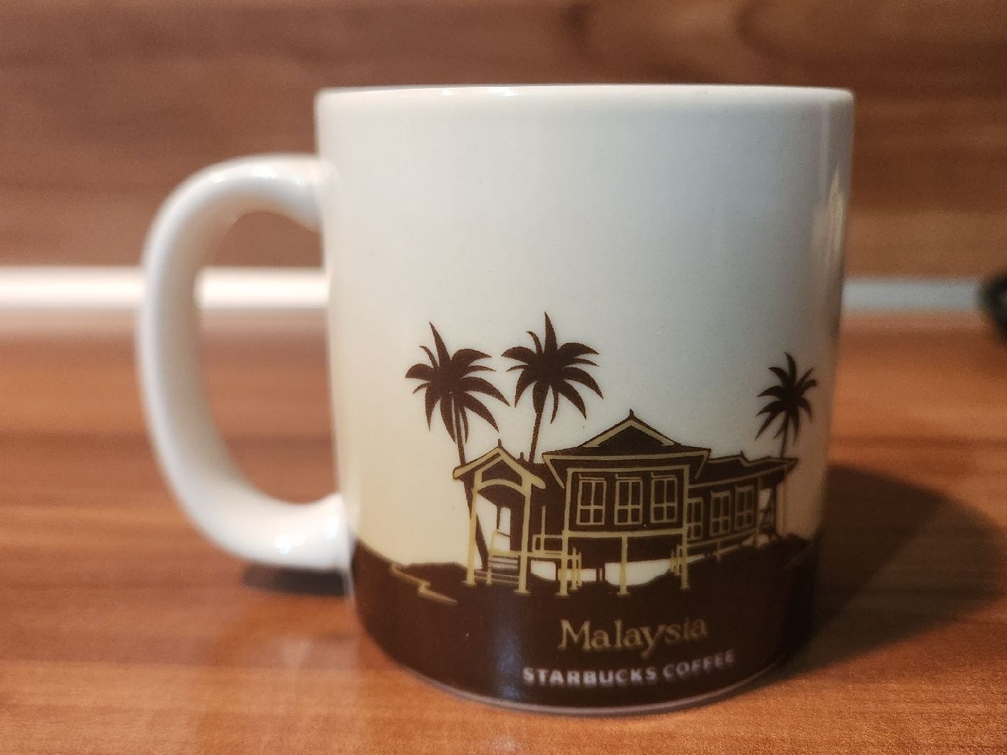 Starbucks Tazze: Starbucks' cup Malaysia – Usato da Neuchâtel venduto da Rose_mint 3