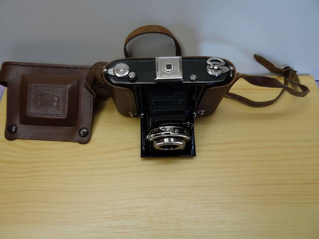 Fotocamera: Zeiss Ikon Kamera (gebraucht) – Usato da Hombrechtikon venduto da Fbaettig