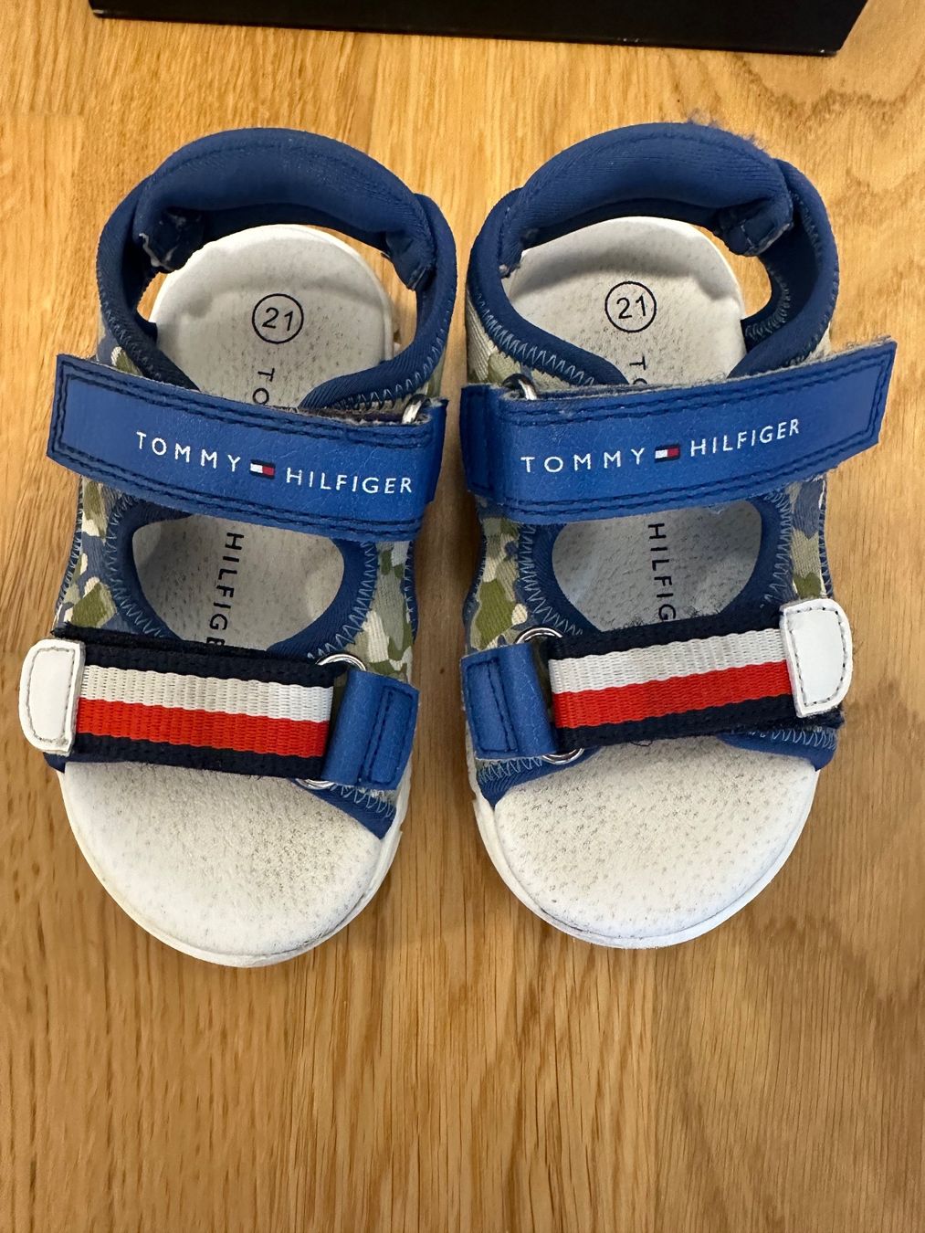 Tommy Hilfiger Schuhe für Jungen: Sandalen Tommy Hilfiger Gr. 21 – Gebraucht aus Unterägeri von StefanGekko 2