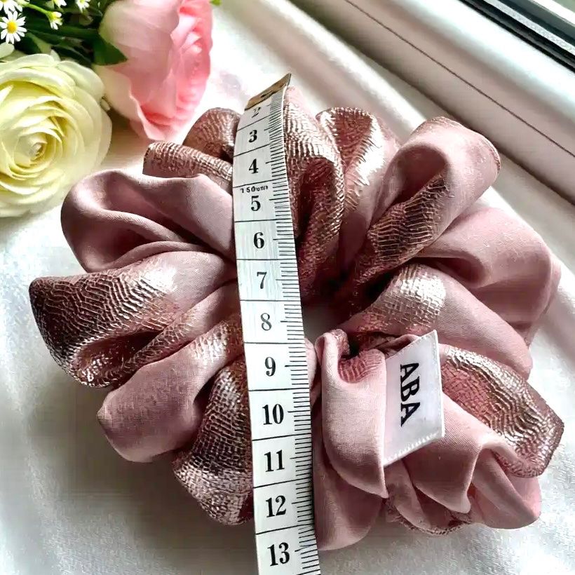 Accessori per capelli: Luxus Scrunchie Chiffon - Handgemachte - Unikat - Neu! – Nuovo e nell'imballaggio originale da Vals venduto da ABA-Atelier 1