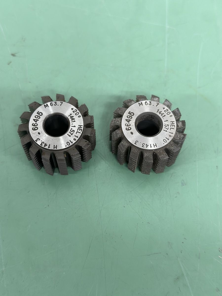 Tutti gli attrezzi: 2x Mikron Gear Cutter module M 63.7 Carbide – Nuovo e nell'imballaggio originale da Aarberg venduto da SNMachines