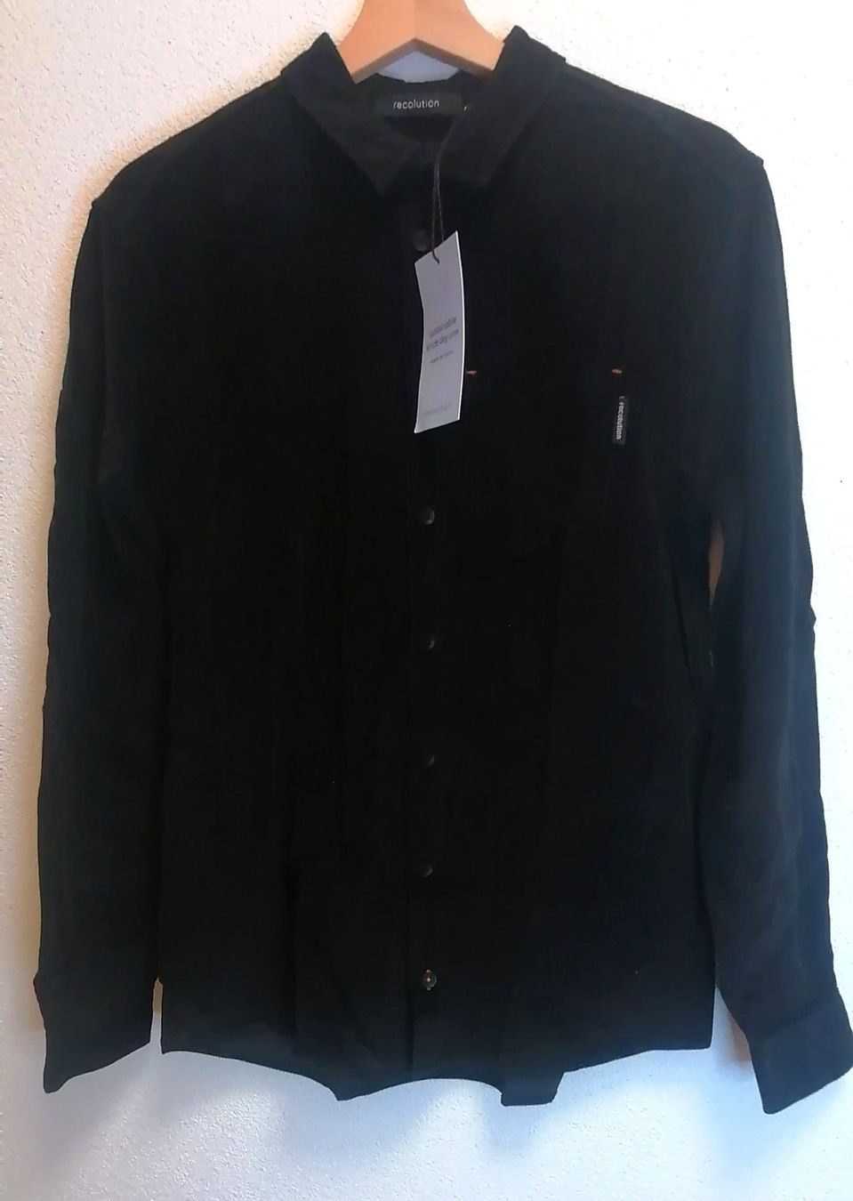 Hemden: Hemd schwarz recolution feine Cordoptik fairtrade Gr. S – Neu und originalverpackt aus Rheinfelden von womanskirtSecondhand